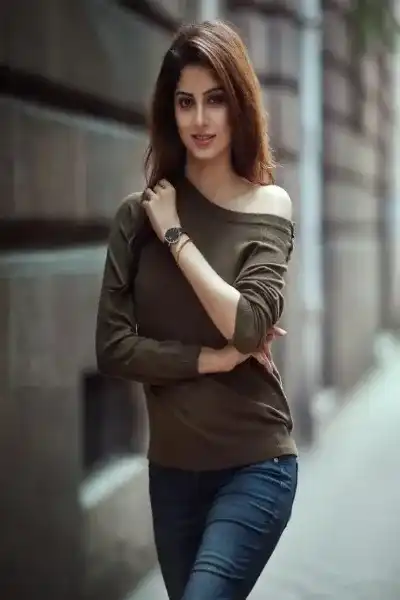 Divya Kohli from Rashmika Raipur Escort Agency